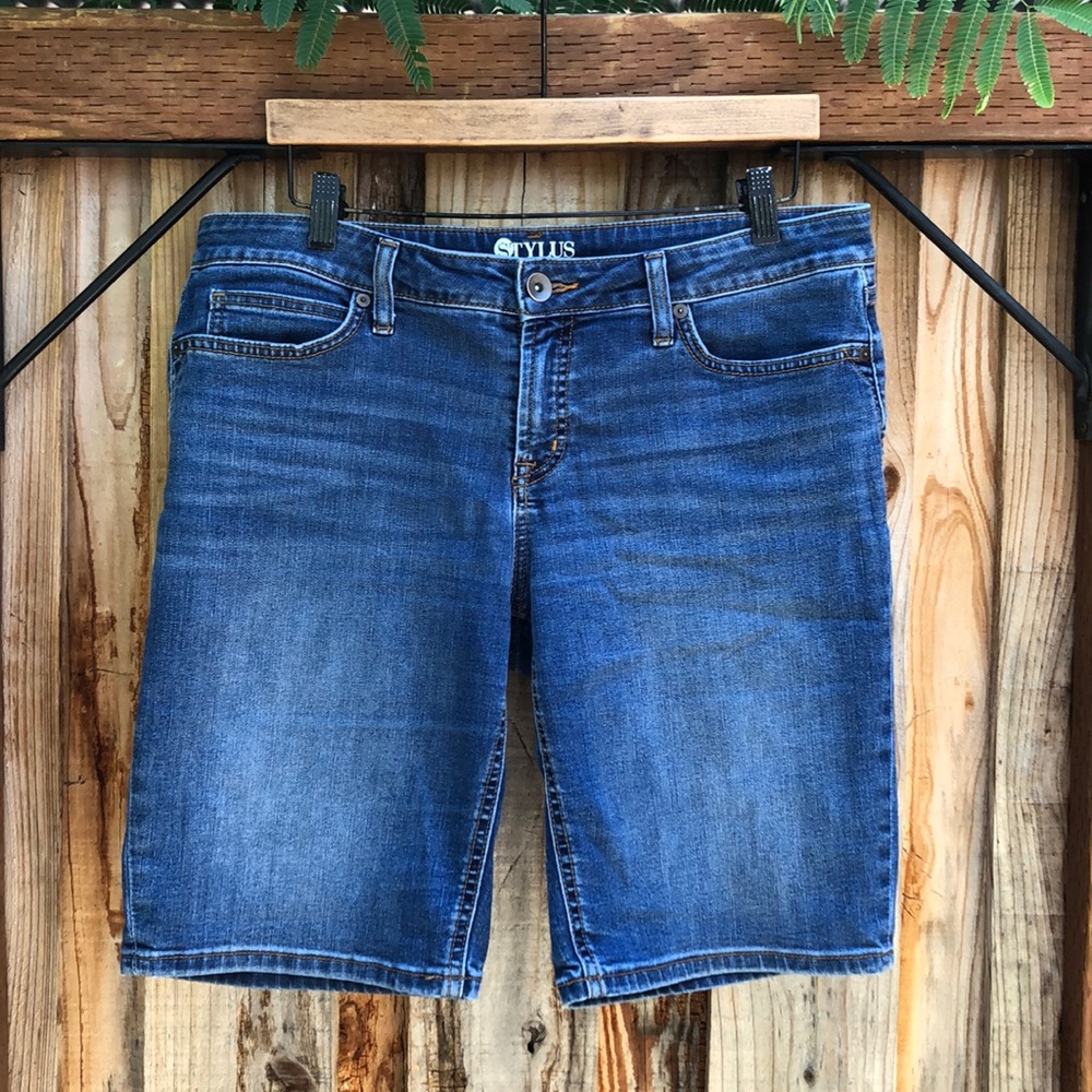 Stylus Bermuda Shorts